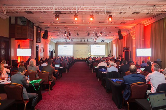 Insurance experts discuss key challenges at Brokerslink’s annual conference 